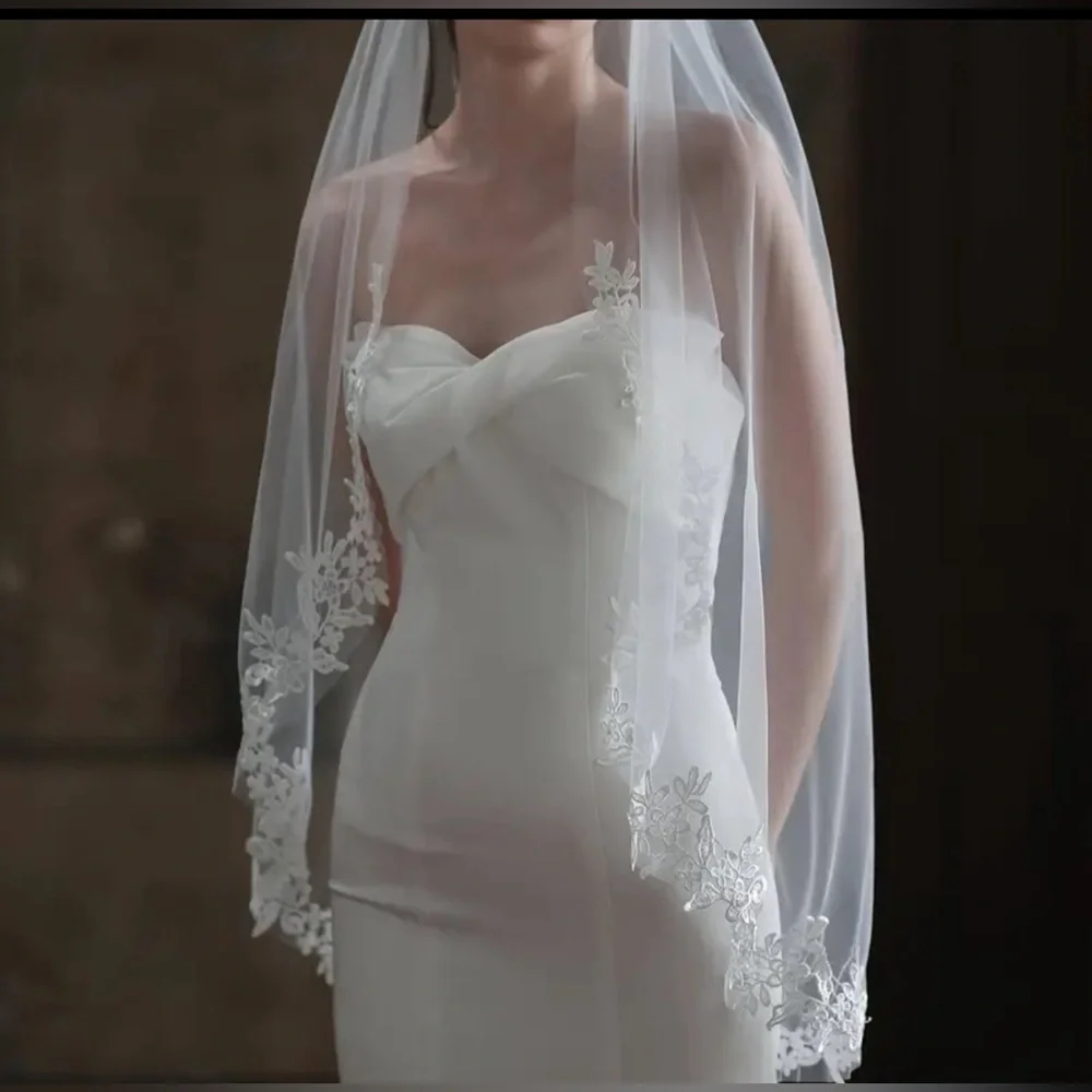Exquisite Lace-Edged Cathedral Veil - Ultimate Bridal Elegance ✨